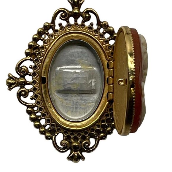 Vintage Cameo Brooch Pin Gold Tone Avon Pinback Opens Up Empty Glace Locket - Picture 12 of 16